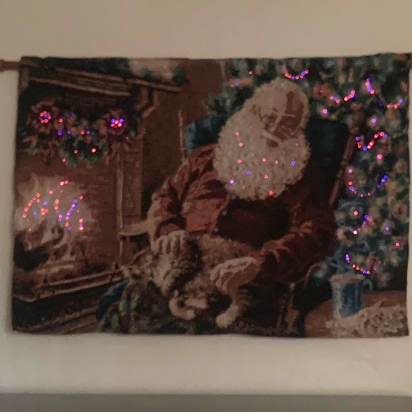 Christmas mas Santa Fiber Optic Tapestry Wall Hanging Dona Gelsinger - Picture 6 of 8